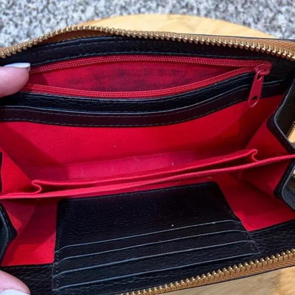 Dooney & Bourke Black and Tan Shoulder Bag Set - Picture 13 of 13